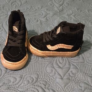 Toddlers Vans Black and Gold High-Top Sneakers